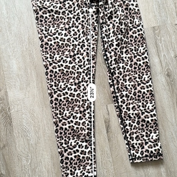 Women’s Cheetah Print Animal Print Leggings size L - Picture 3 of 6